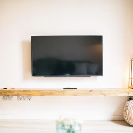 Flateli - Placa Catalunya 42 * Girona